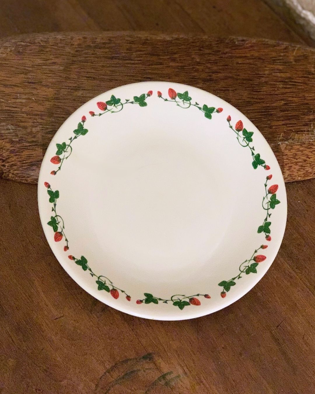 THE STRAWBERRY PLATE