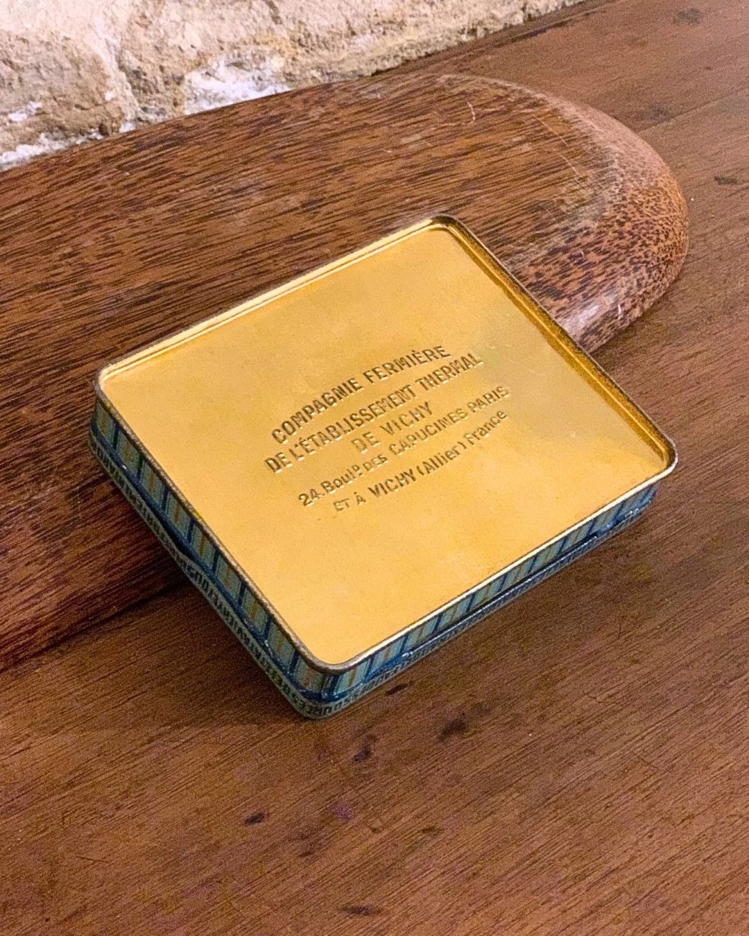 THE MINT TIN